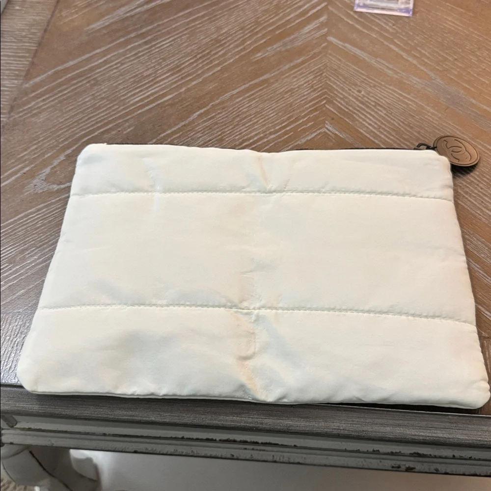 CHANEL Cream Quilted Pouch With Pen, Keychain, Ribbon, & Dust Bag - Picture 3 of 11